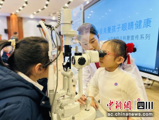 图为活动现场。 图为活动现场。