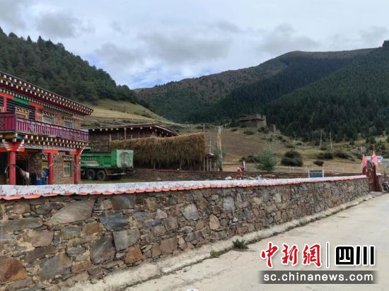 美丽乡村一角。 美丽乡村一角。