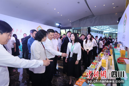 现场展示的“天府粮仓”精品。四川省农业农村厅供图 现场展示的“天府粮仓”精品。四川省农业农村厅供图