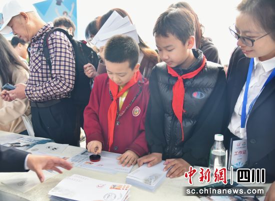活动现场。何艳华摄 活动现场。何艳华摄