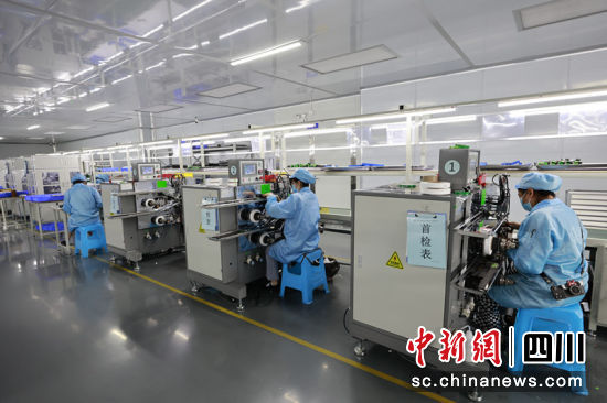 。四川联友纺织工业有限公司生产车间。乐蓉 摄 。四川联友纺织工业有限公司生产车间。乐蓉 摄