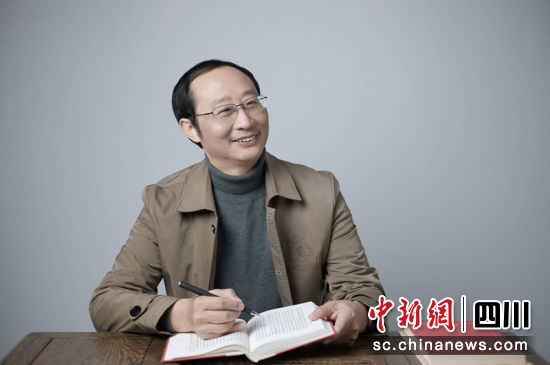 深爱学习的黎成田。廖珈 摄 深爱学习的黎成田。廖珈 摄
