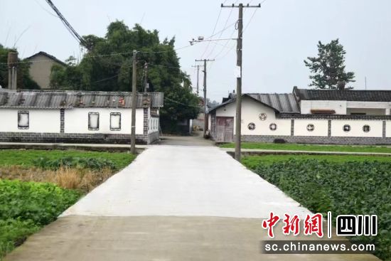 修复后的道路。 什邡市委宣传部供图 修复后的道路。 什邡市委宣传部供图