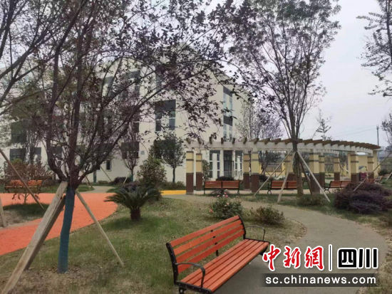 环境优美、配套齐全。陈波 摄 环境优美、配套齐全。陈波 摄
