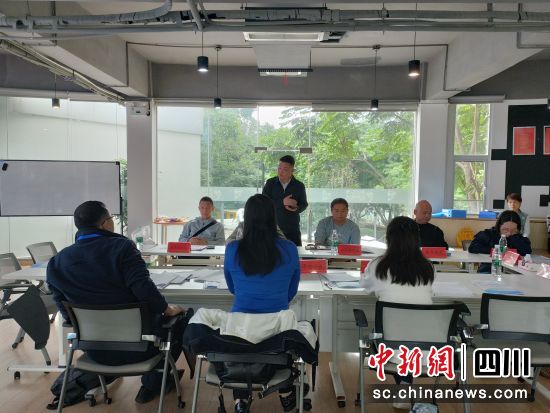 图为评估现场。金牛区民政局 供图 图为评估现场。金牛区民政局 供图