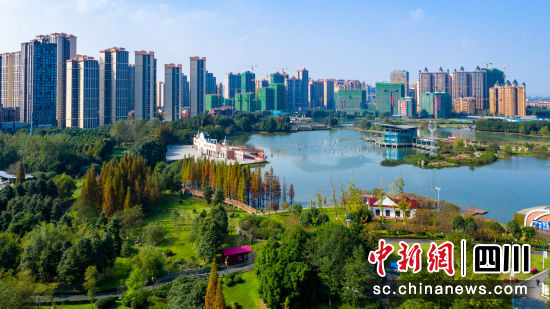 成都凤凰湖公园美景。成都市公园城市建设管理局供图 成都凤凰湖公园美景。成都市公园城市建设管理局供图