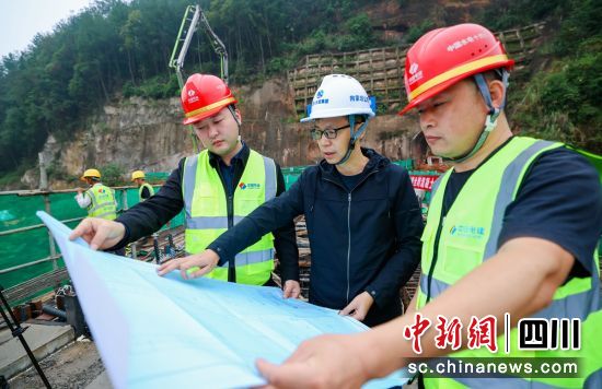 施工现场。富顺融媒 供图 施工现场。富顺融媒 供图