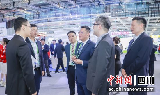 现场交流。 成都东部新区 供图 现场交流。 成都东部新区 供图