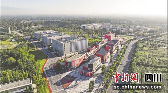 成都影视城。郫都区融媒体中心 供图 成都影视城。郫都区融媒体中心 供图