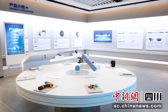 稀土永磁材料的应用场景展示。 冯宝安 摄 稀土永磁材料的应用场景展示。 冯宝安 摄