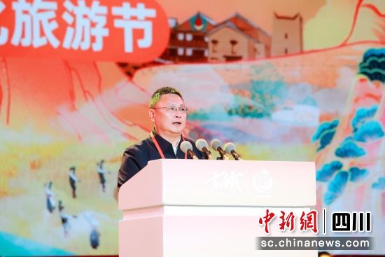 马尔康市委书记李清勇致辞。马尔康市委宣传部 供图 马尔康市委书记李清勇致辞。马尔康市委宣传部 供图