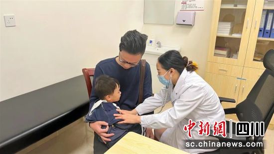 夜间儿童门诊。 旌阳区卫健局供图 夜间儿童门诊。 旌阳区卫健局供图