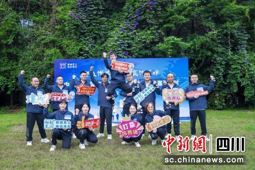 职工培训活动现场。中建二局装饰公司四川分公司供图 职工培训活动现场。中建二局装饰公司四川分公司供图