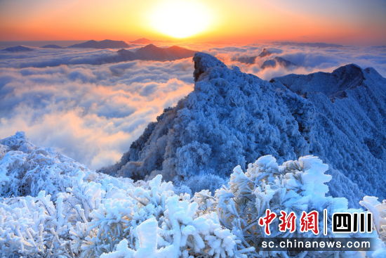 光雾山。(南江县文化广播电视和旅游局 供图) 光雾山。(南江县文化广播电视和旅游局 供图)