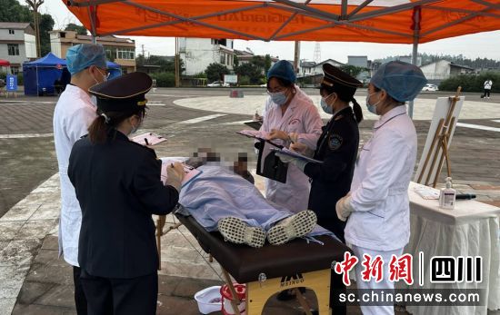 演练现场。富顺融媒 供图 演练现场。富顺融媒 供图