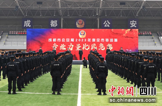 比武开幕式现场。记者安源 摄 比武开幕式现场。记者安源 摄