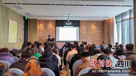 会议现场。 游仙区融媒体中心供图 会议现场。 游仙区融媒体中心供图