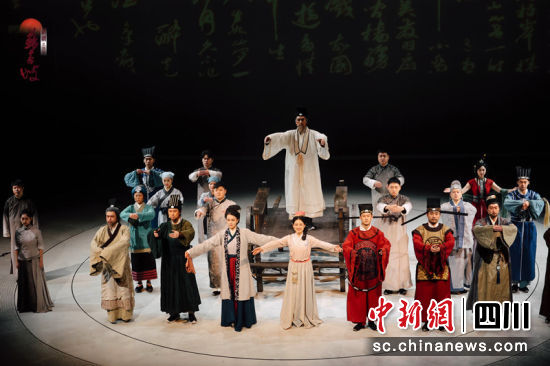 精彩演出现场。青羊区文体旅 供图 精彩演出现场。青羊区文体旅 供图