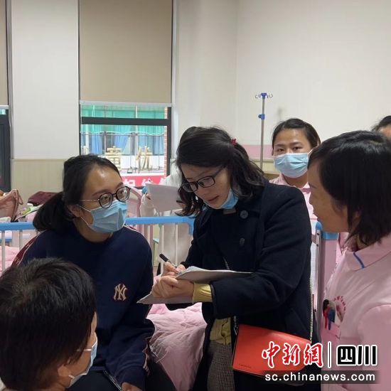 宣传活动现场。太平财险川分 供图 宣传活动现场。太平财险川分 供图