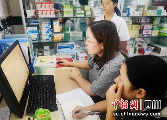 智能监管药店购药等行为。 平武县委宣传部供图 智能监管药店购药等行为。 平武县委宣传部供图
