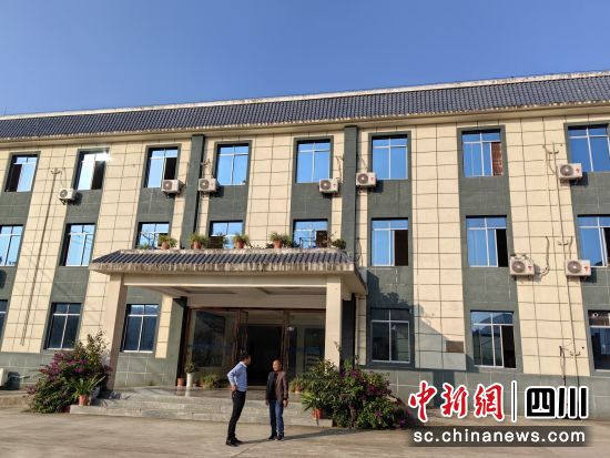 四川新军扬生物科技有限公司新建的办公楼。杜成 摄 四川新军扬生物科技有限公司新建的办公楼。杜成 摄