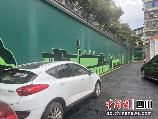 改造后的居民社区焕然一新。游通 摄 改造后的居民社区焕然一新。游通 摄