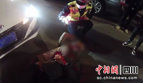 事发现场。荣县公安交警 供图 事发现场。荣县公安交警 供图