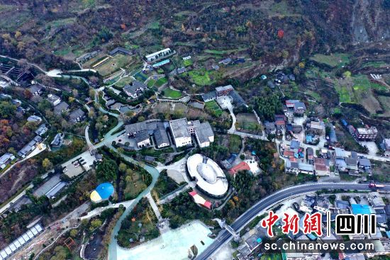 绵虒镇大禹村(航拍)。汶川县委宣传部供图 绵虒镇大禹村(航拍)。汶川县委宣传部供图