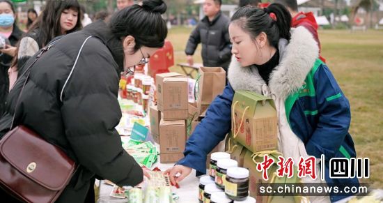 活动现场。郫都区融媒体中心 供图 活动现场。郫都区融媒体中心 供图