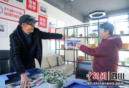 近日,四川雅安,名山区东城社区沿江东路51号小区。王磊摄 近日,四川雅安,名山区东城社区沿江东路51号小区。王磊摄