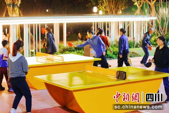 市民健身运动。 市民健身运动。