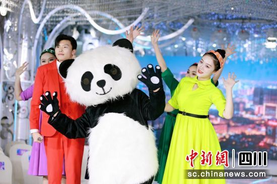 川藏万友会大会现场。万皓雯摄 川藏万友会大会现场。万皓雯摄