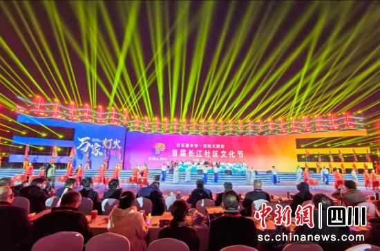 集中汇演现场。 郭晓娟 摄 集中汇演现场。 郭晓娟 摄