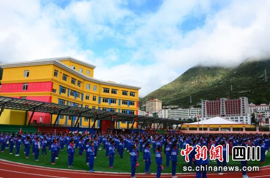 壤塘教学条件显著提升。壤塘县委宣传部供图 壤塘教学条件显著提升。壤塘县委宣传部供图