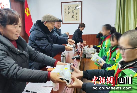 活动现场。沿滩融媒 供图 活动现场。沿滩融媒 供图