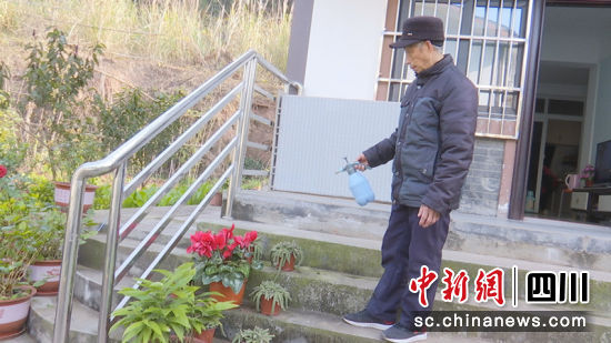 协议村村民的幸福生活。简阳融媒 供图 协议村村民的幸福生活。简阳融媒 供图