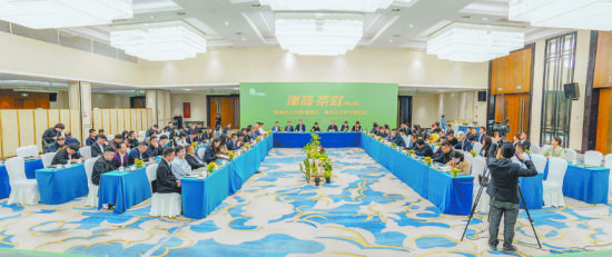 “蓉易见”政企见面会、民营企业家恳谈会。 “蓉易见”政企见面会、民营企业家恳谈会。