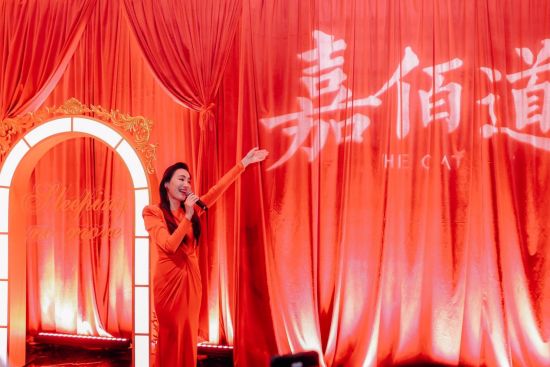 高音歌唱家陈小朵,成都·嘉佰道供图 高音歌唱家陈小朵,成都·嘉佰道供图