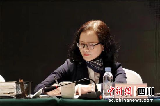 黄莉参加今年四川两会。(四川省政协供图) 黄莉参加今年四川两会。(四川省政协供图)