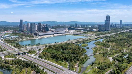 天府总部商务区实景图,明信·公园四季供图 天府总部商务区实景图,明信·公园四季供图
