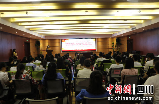 活动现场。江阳区融媒体中心供图 活动现场。江阳区融媒体中心供图