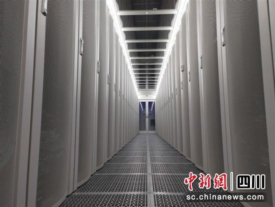 机房内的冷通道。旌阳融媒体中心供图 机房内的冷通道。旌阳融媒体中心供图