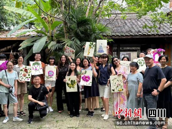 活动现场。天艺·浓园艺术博览园供图 活动现场。天艺·浓园艺术博览园供图