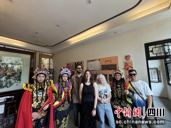 活动现场。天艺·浓园艺术博览园供图 活动现场。天艺·浓园艺术博览园供图