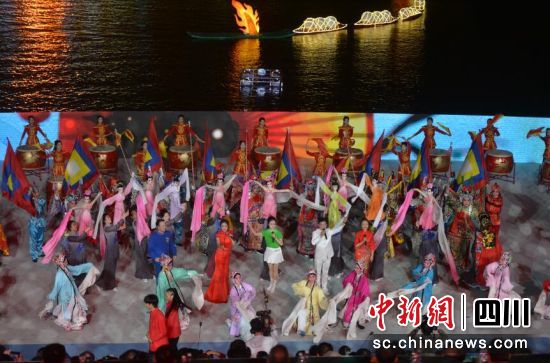 开幕式现场。王斌 摄 开幕式现场。王斌 摄