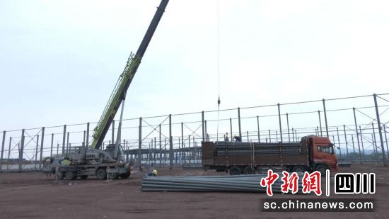 四川欧王电动三轮车产业园一期项目建设现场。营山县融媒体中心供图 四川欧王电动三轮车产业园一期项目建设现场。营山县融媒体中心供图