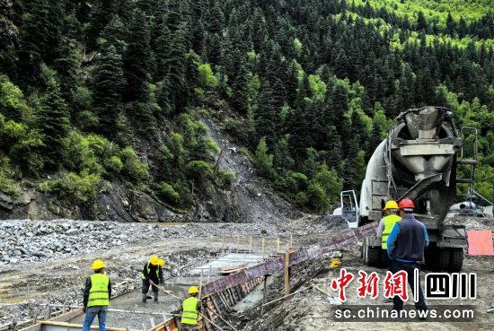 施工现场。壤塘县委宣传部供图 施工现场。壤塘县委宣传部供图