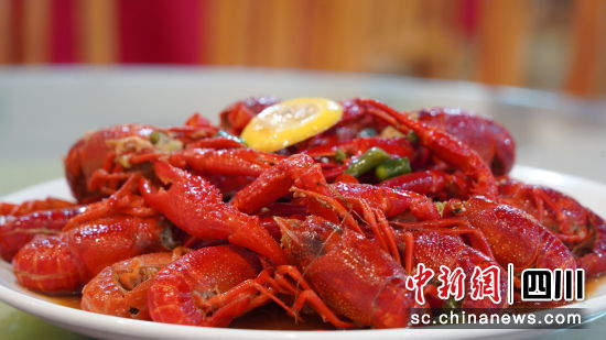 江安特色美食小龙虾。江安县融媒体中心供图 江安特色美食小龙虾。江安县融媒体中心供图