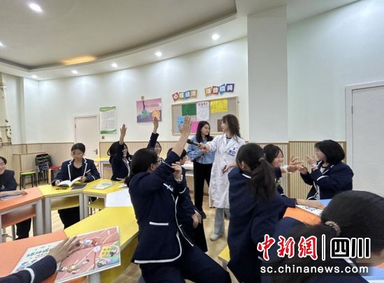 心理健康知识讲座。汶川县委宣传部供图 心理健康知识讲座。汶川县委宣传部供图