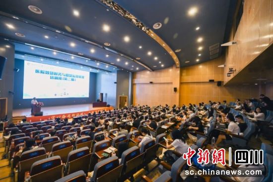 医院智慧财务与运营管理培训班(第二期)现场。高写庭 摄 医院智慧财务与运营管理培训班(第二期)现场。高写庭 摄